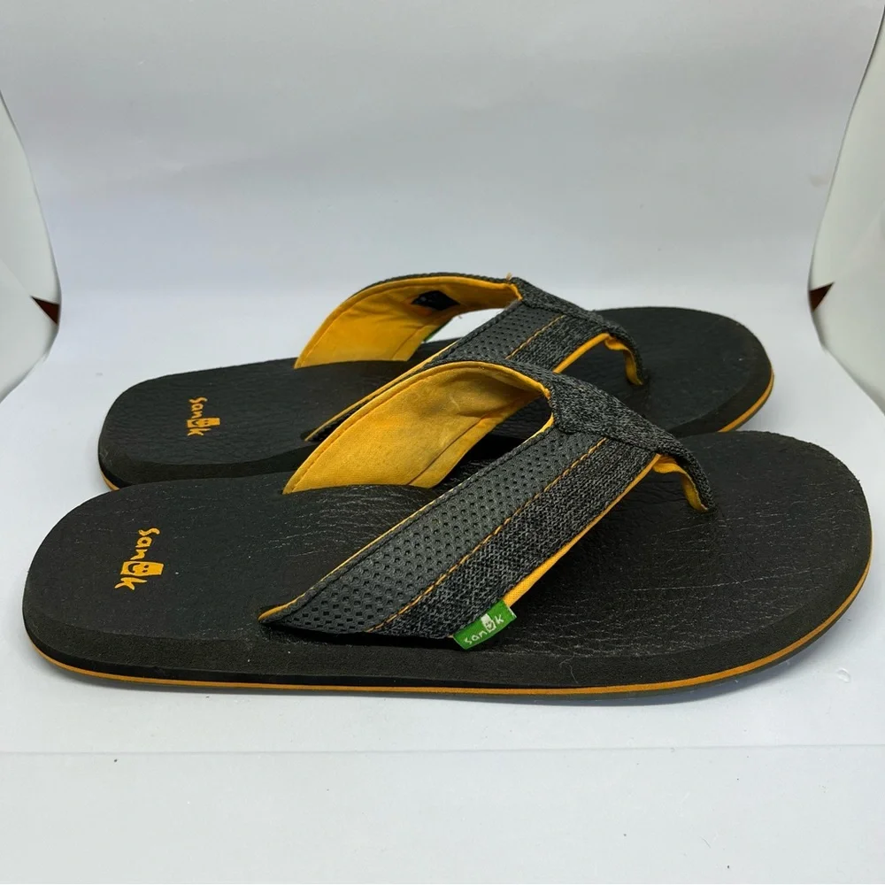 Sanuk Beer Cozy 2 Men’s Mesh Flip Flops size 9